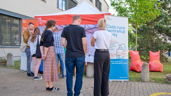 Správná hygiena rukou je klíčovou prevencí vzniku a přenosu infekcí